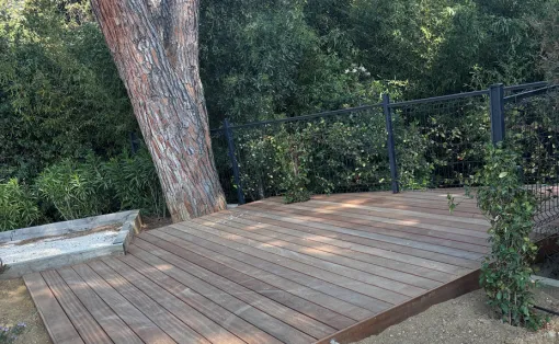🌿 Pose d’un plancher en bois exotique au Lavandou par Bianchi Paysage, Le Lavandou, Bianchi Paysages